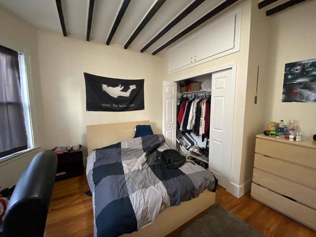 18 Lawn St, Mission Hill