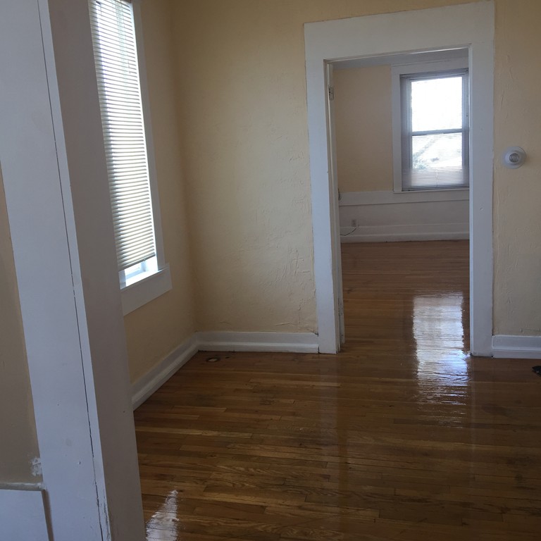 15 Seaver St, Stoughton