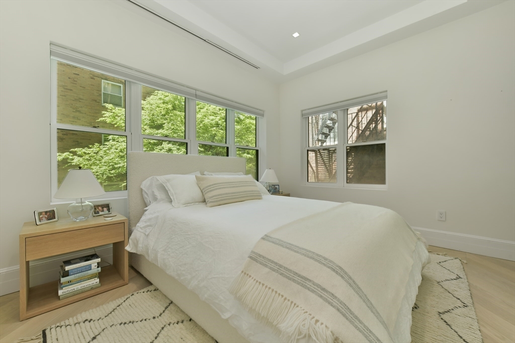 112 Charles St, Beacon Hill