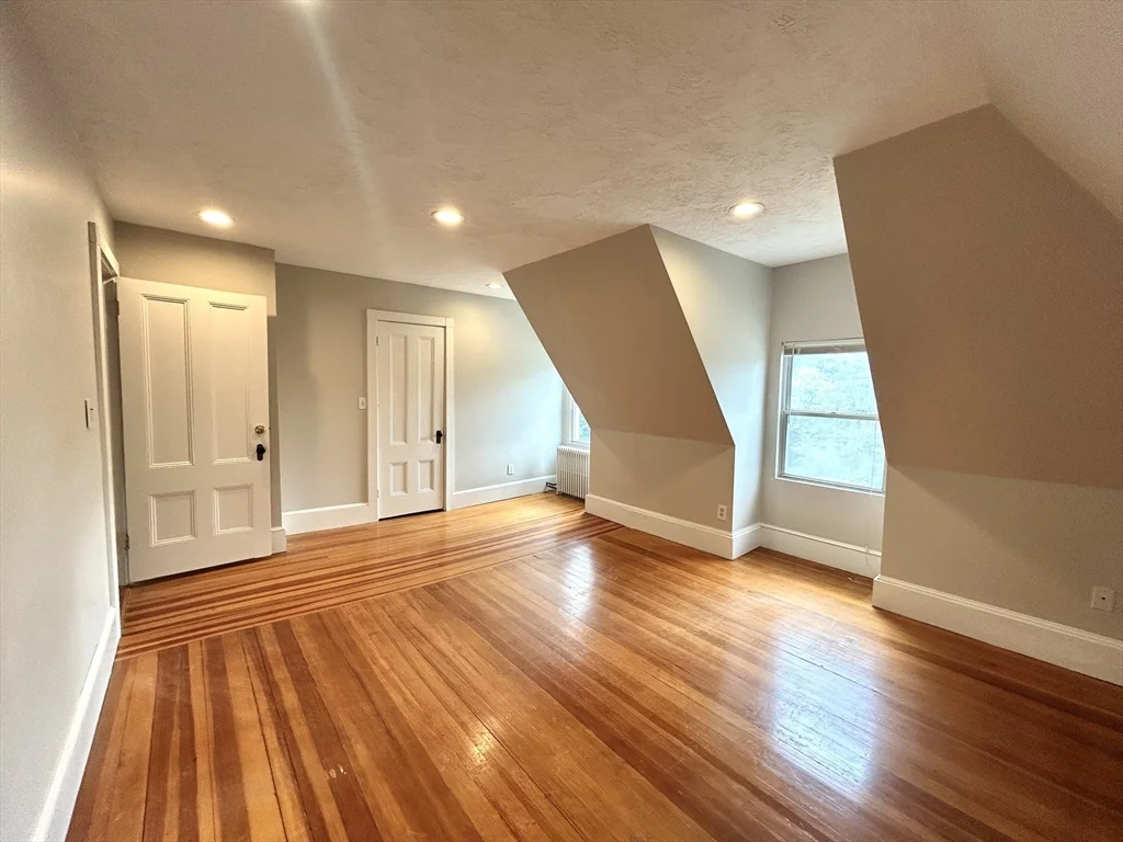 1601 Centre St, Newton