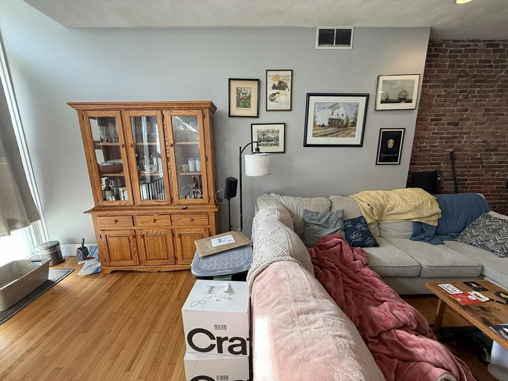 146 W Fourth St, South Boston