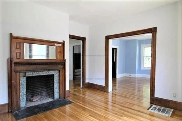 32 Mansfield St, Allston