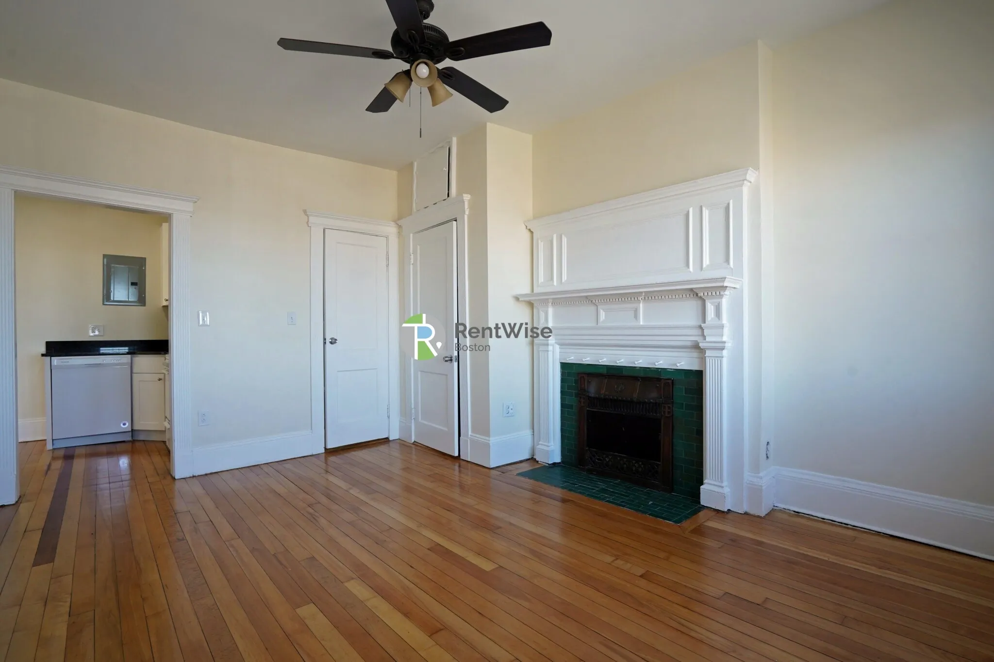 1212 Commonwealth Ave, Brighton