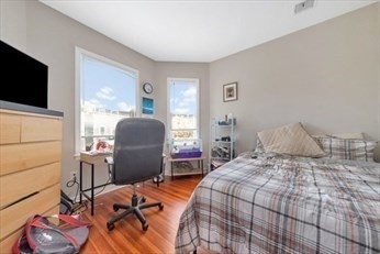 97 Hillside St, Mission Hill