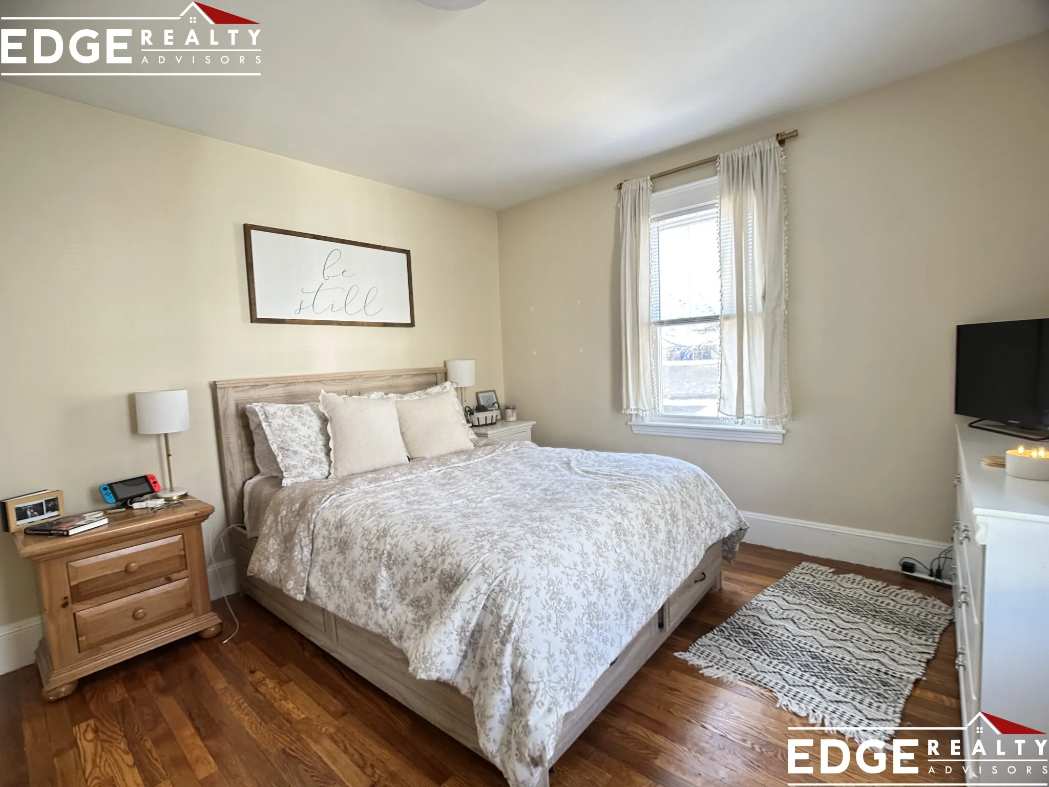 58 Hunnewell Ave, Oak Square