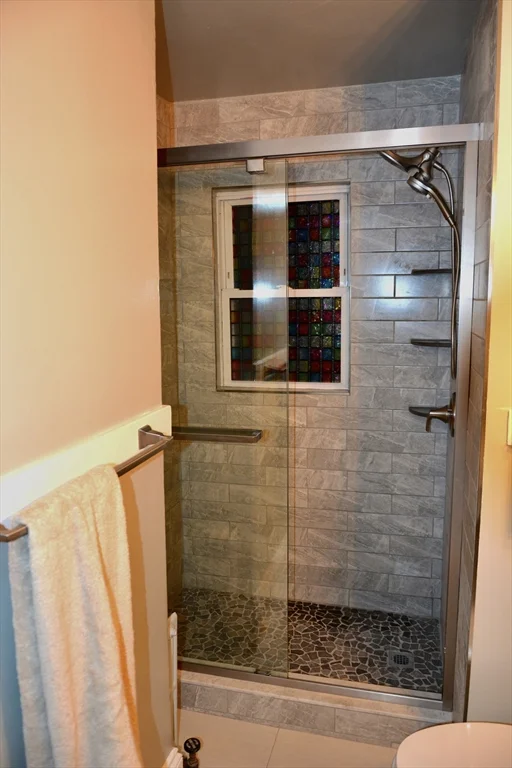 27 Emmons St, Milford