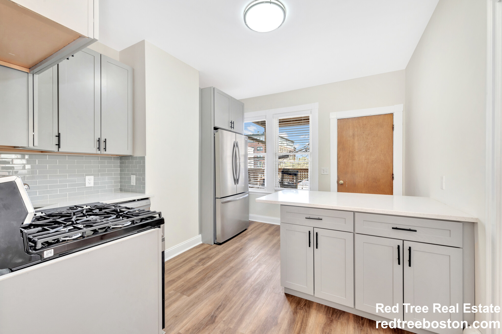 16-16 1/2 O St, South Boston