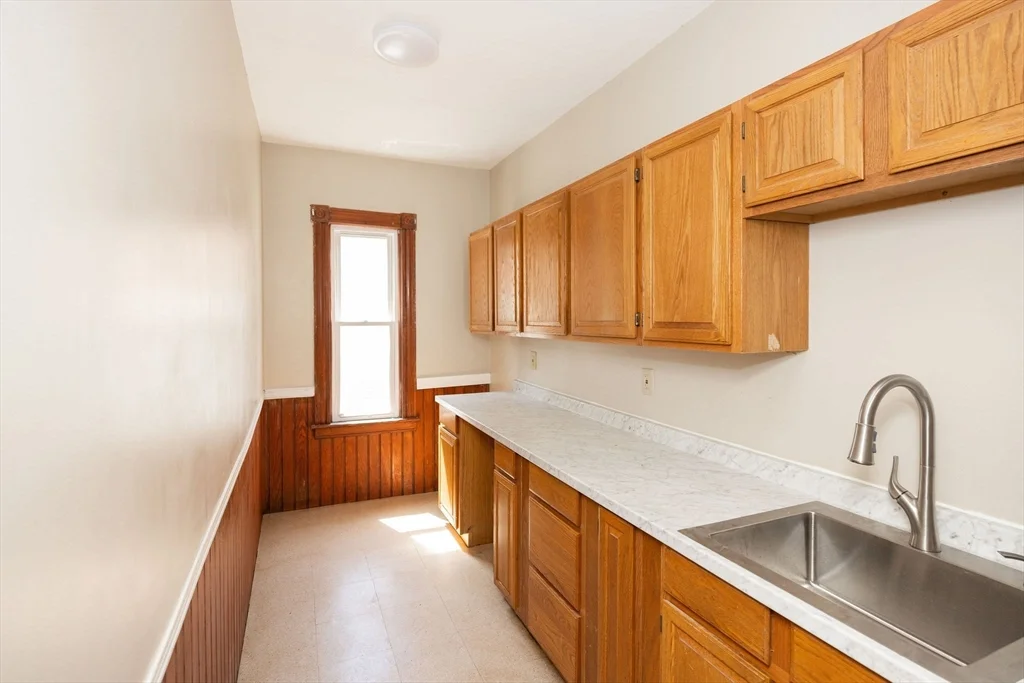 6 Vernon Street Pl, Worcester