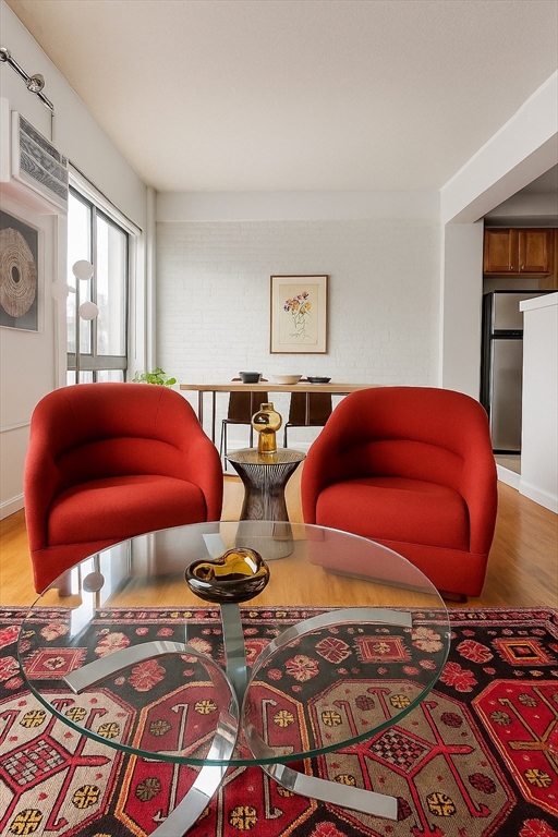 12 Stoneholm, Back Bay