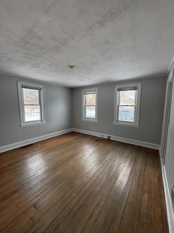 75 Packard St, North Stoughton