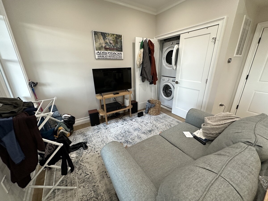 14 Mount Hood Rd, Brighton