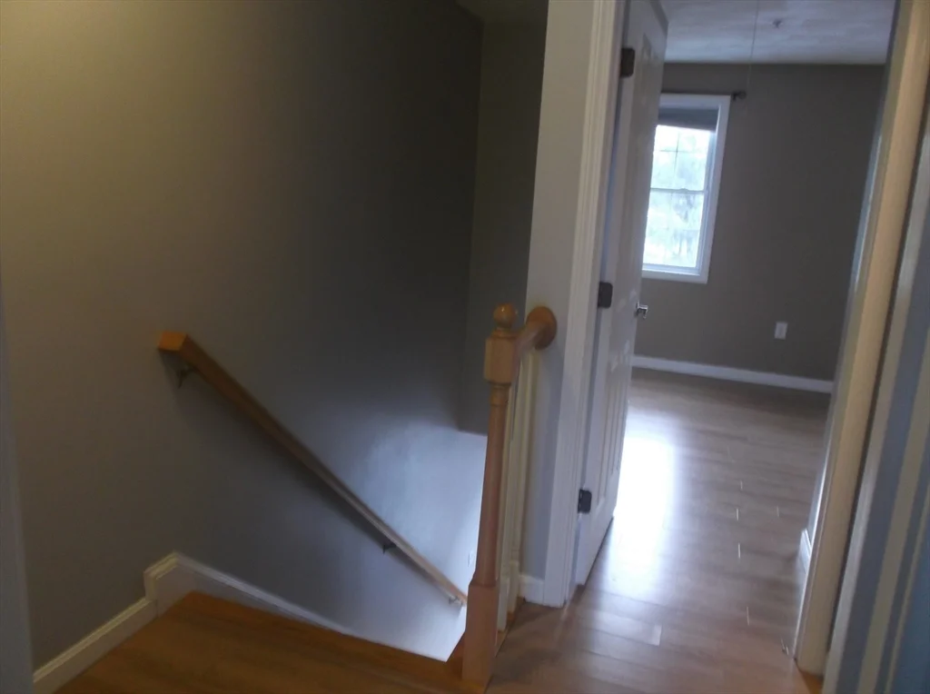 933 Varnum Ave, Lowell