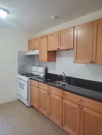 5 Victory Rd, Dorchester