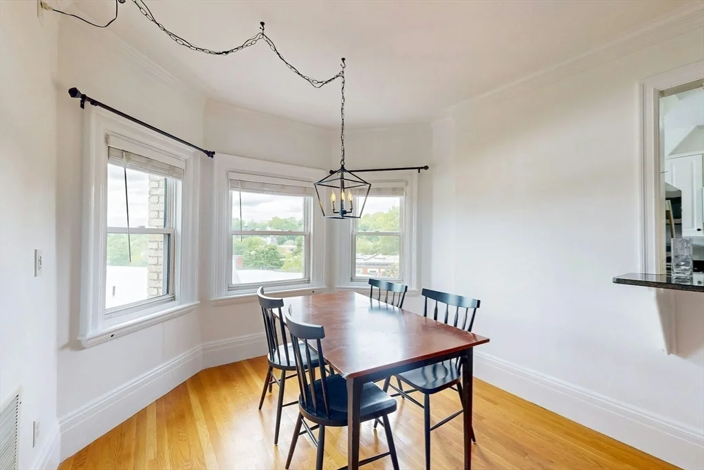 15 Garrison Rd, Brookline Hills