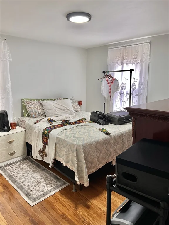 470 Pleasant St, Canton