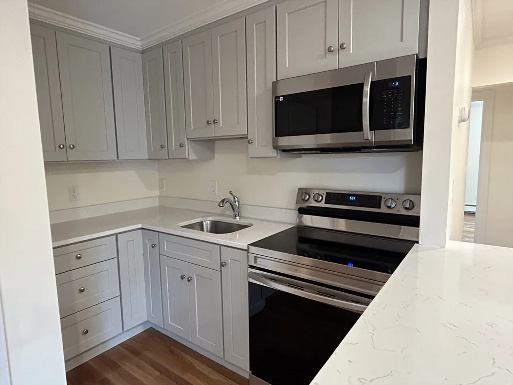 25C Minot St, Reading