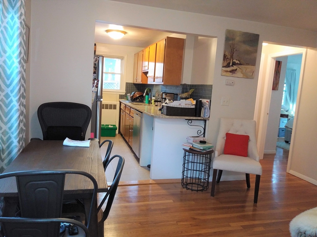 8 Kenwood St, Cambridgeport