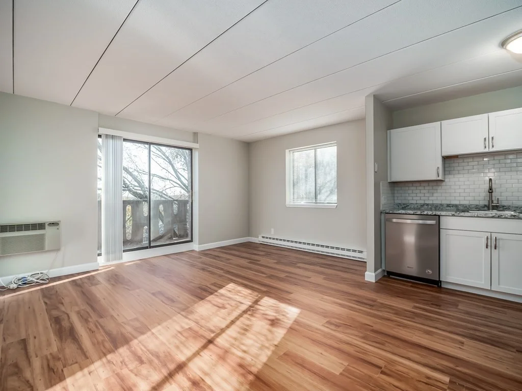10 Main, Framingham
