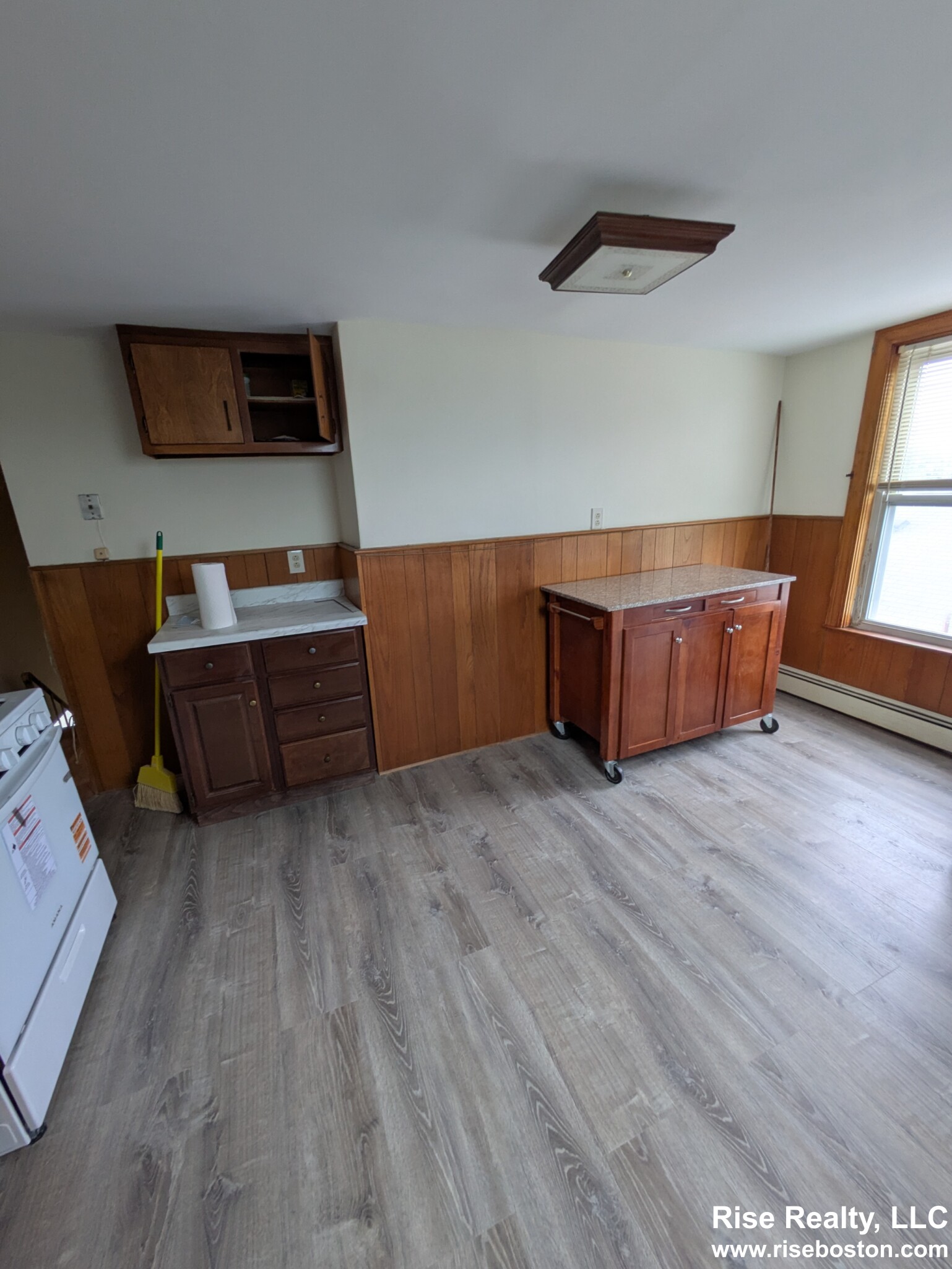 261 Lexington St, Watertown