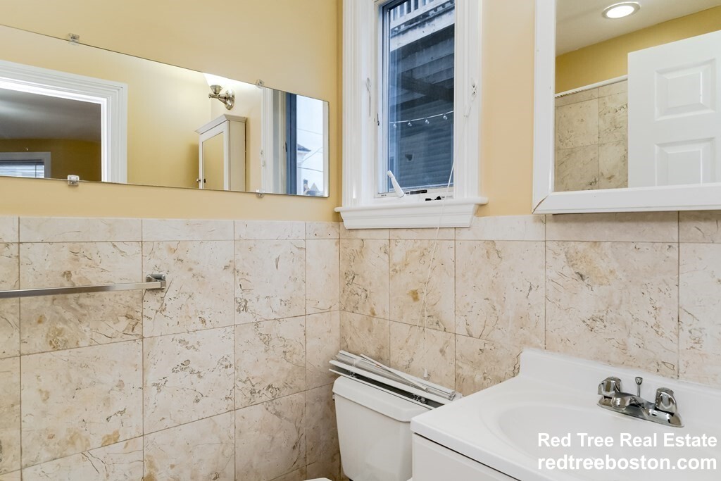 164 Boylston St, Jamaica Plain