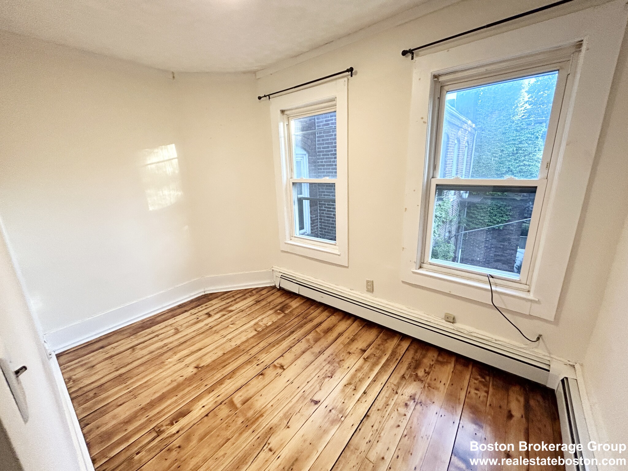 81 Windsor St, Roxbury