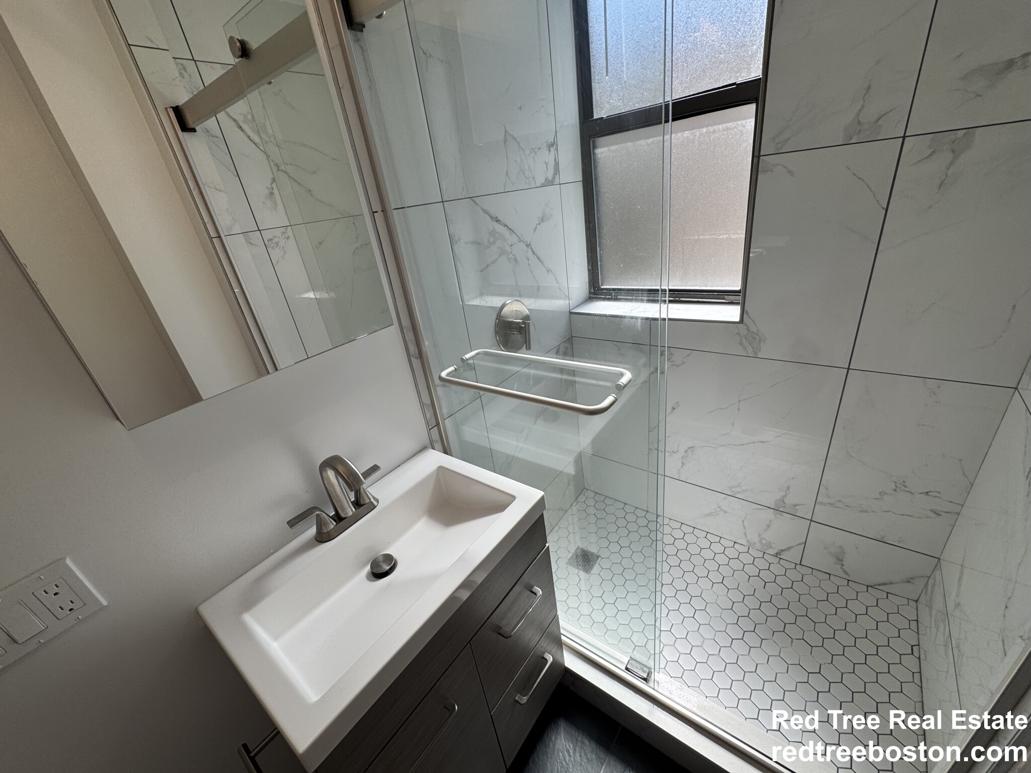 11 Peterborough St, Fenway