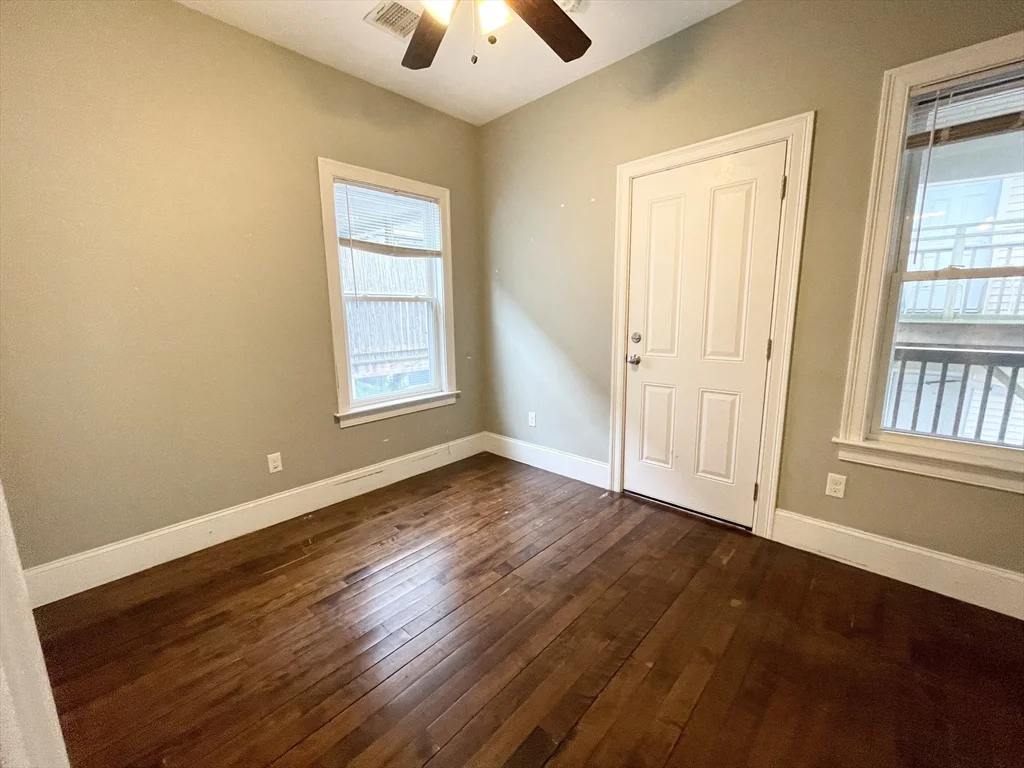 178 Hillside St, Mission Hill