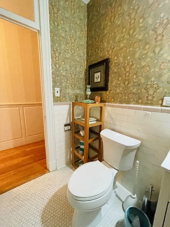 1988 Commonwealth Ave, Brighton