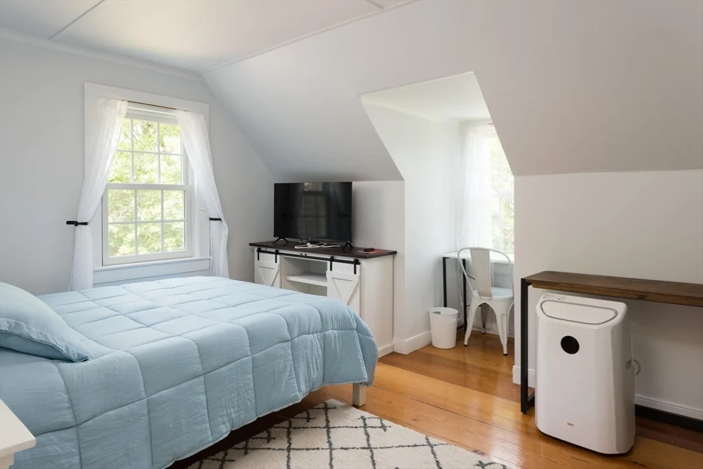 16 Jefferson Shores Rd, Cohasset Narrows