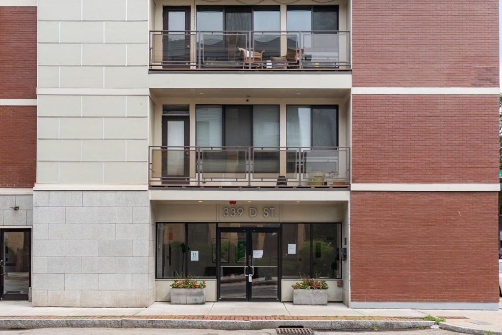 339 D St, South Boston