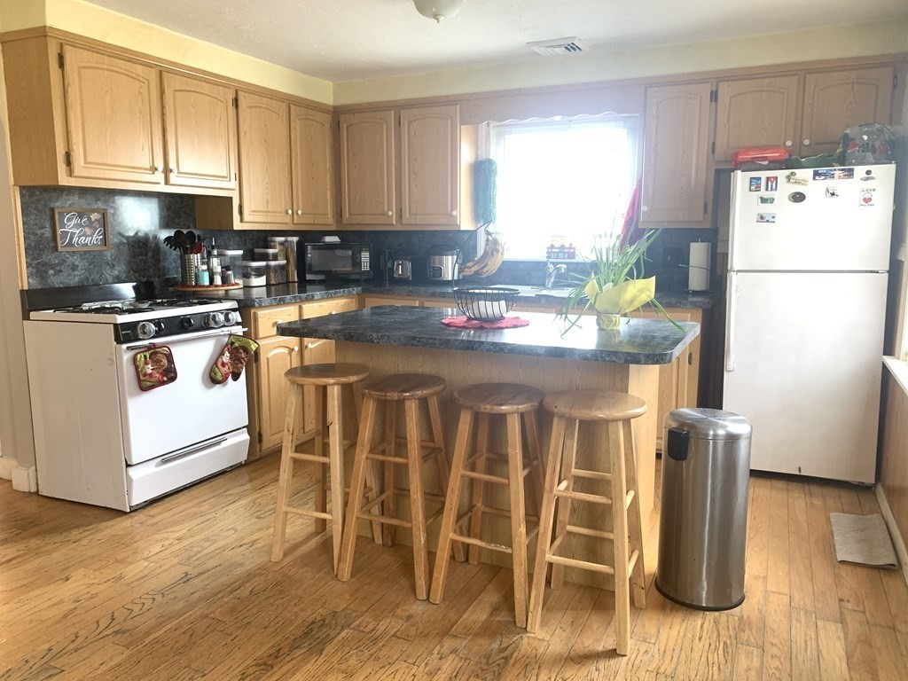 137 Patriot Pkwy, Revere