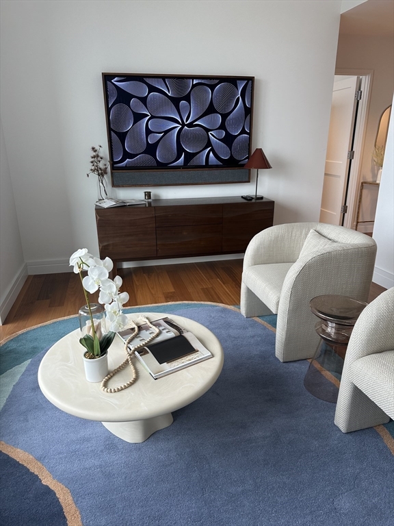 1 Dalton St, Back Bay