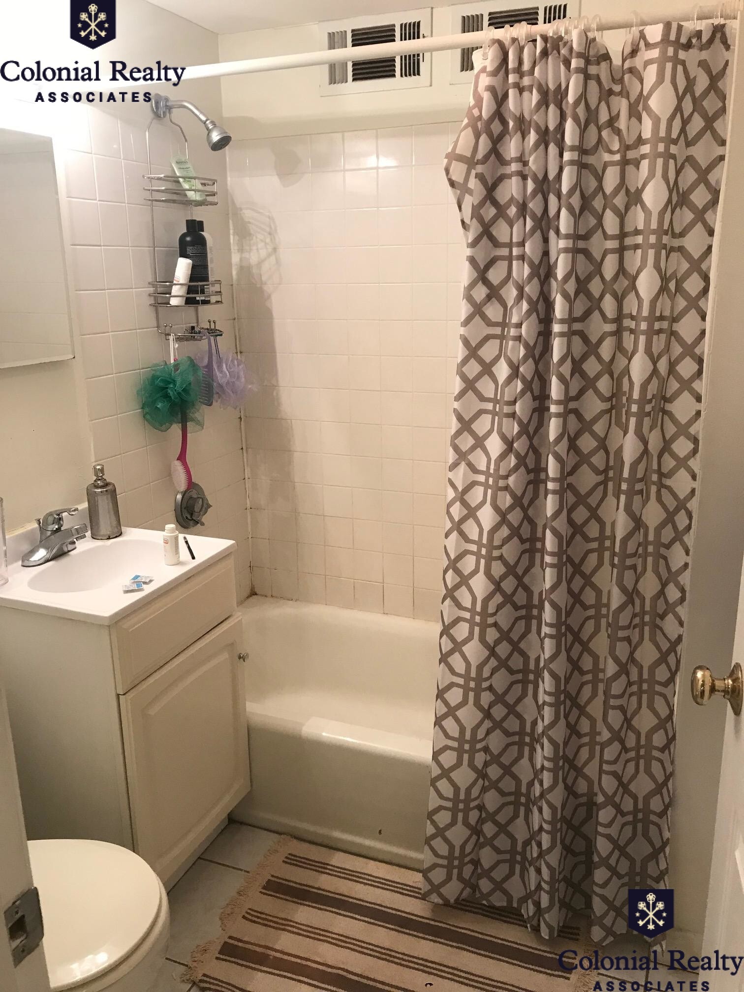 77 Brighton Ave, Allston