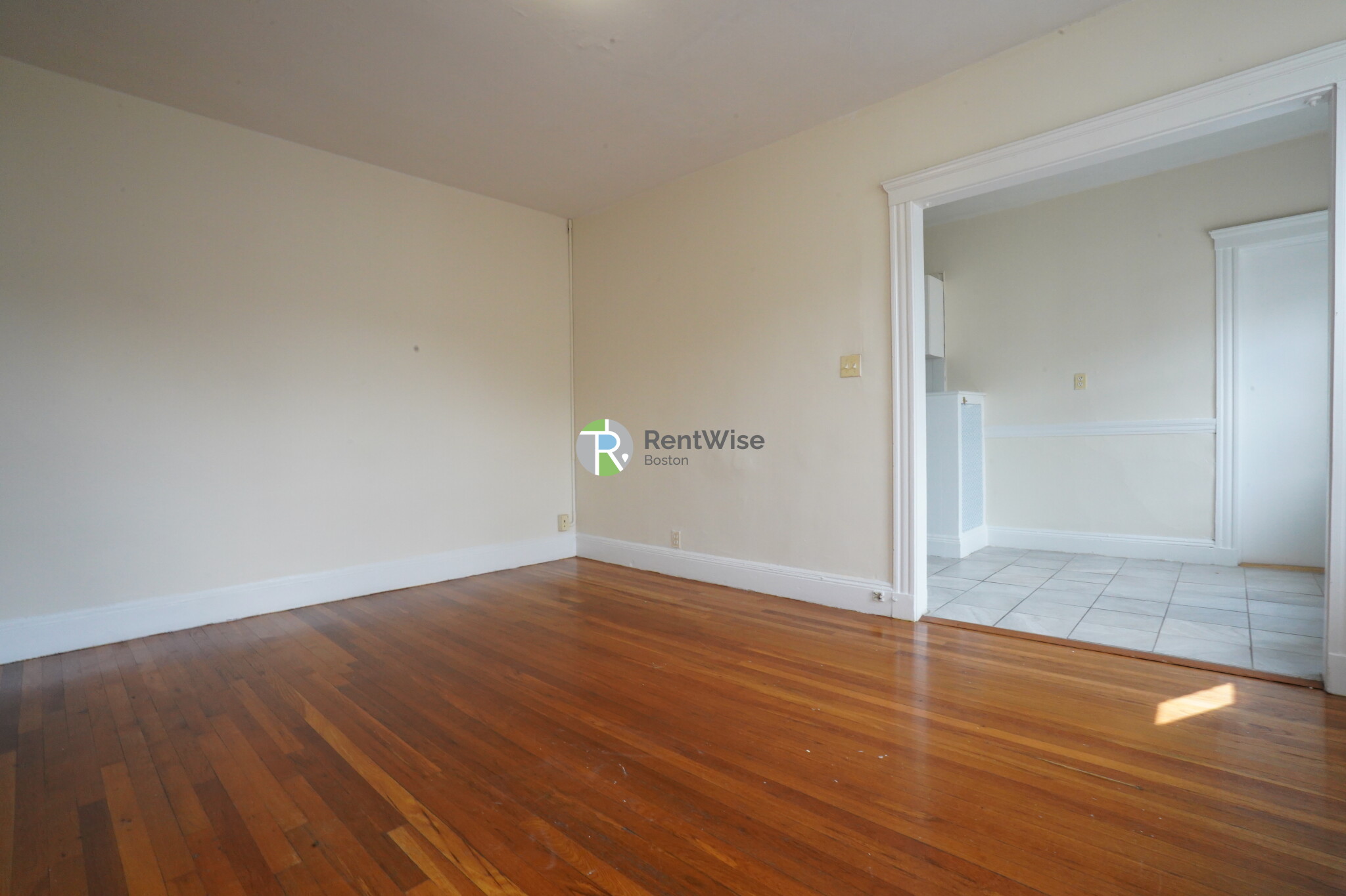 131 Washington St, Brighton