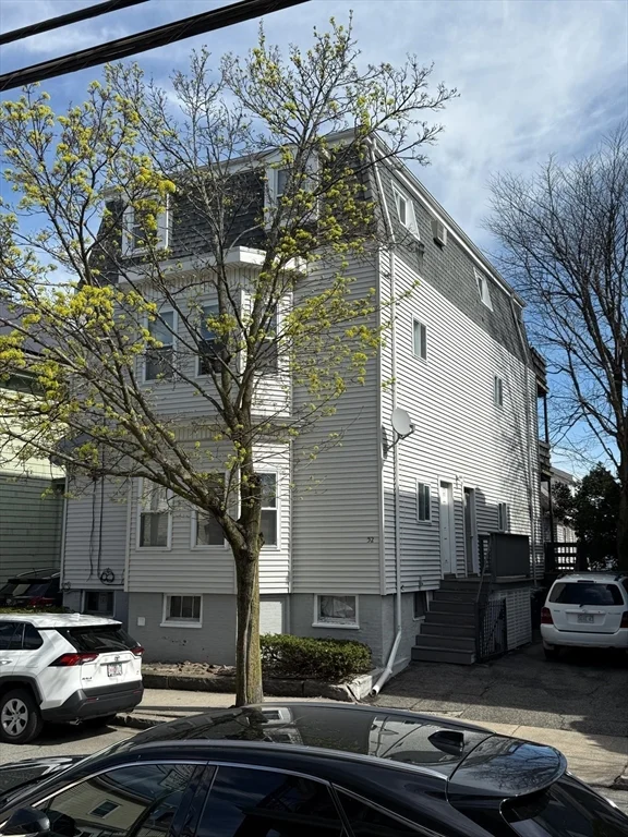 52 Sargent Ave, Winter Hill