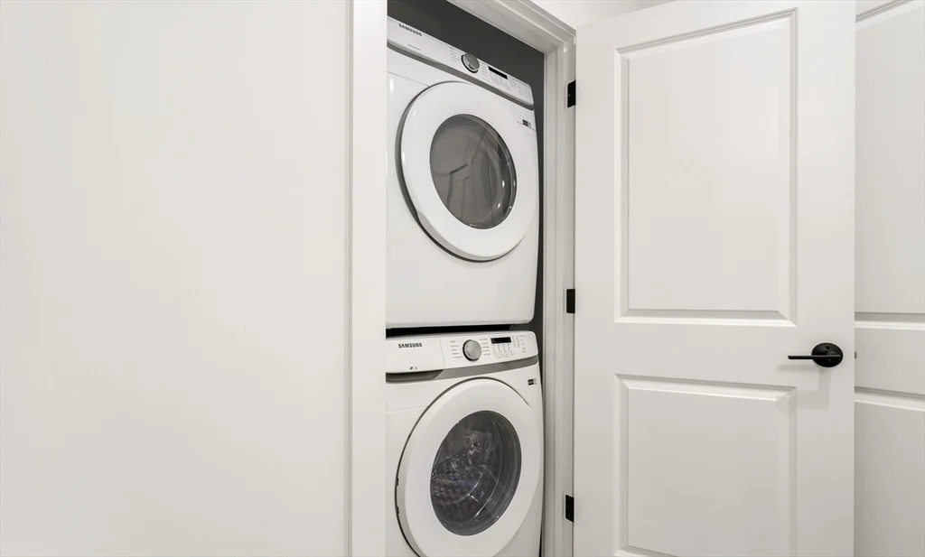 600 Broadway, Everett