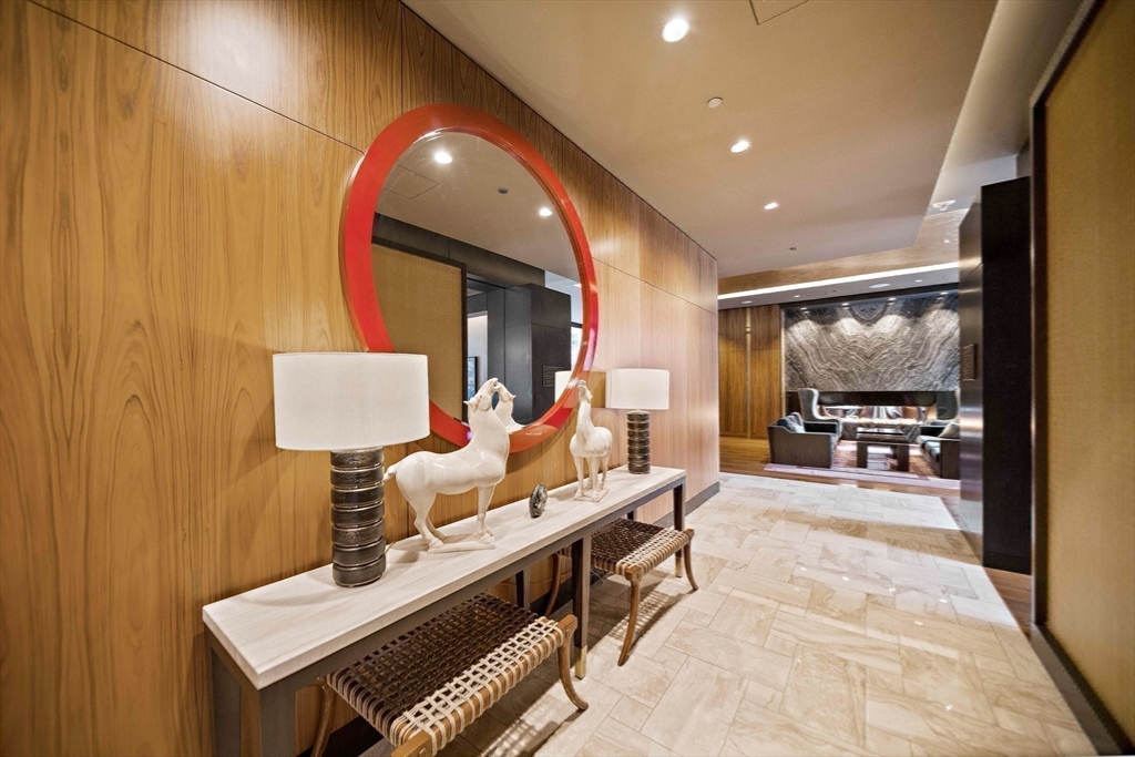 1 Franklin St, Midtown