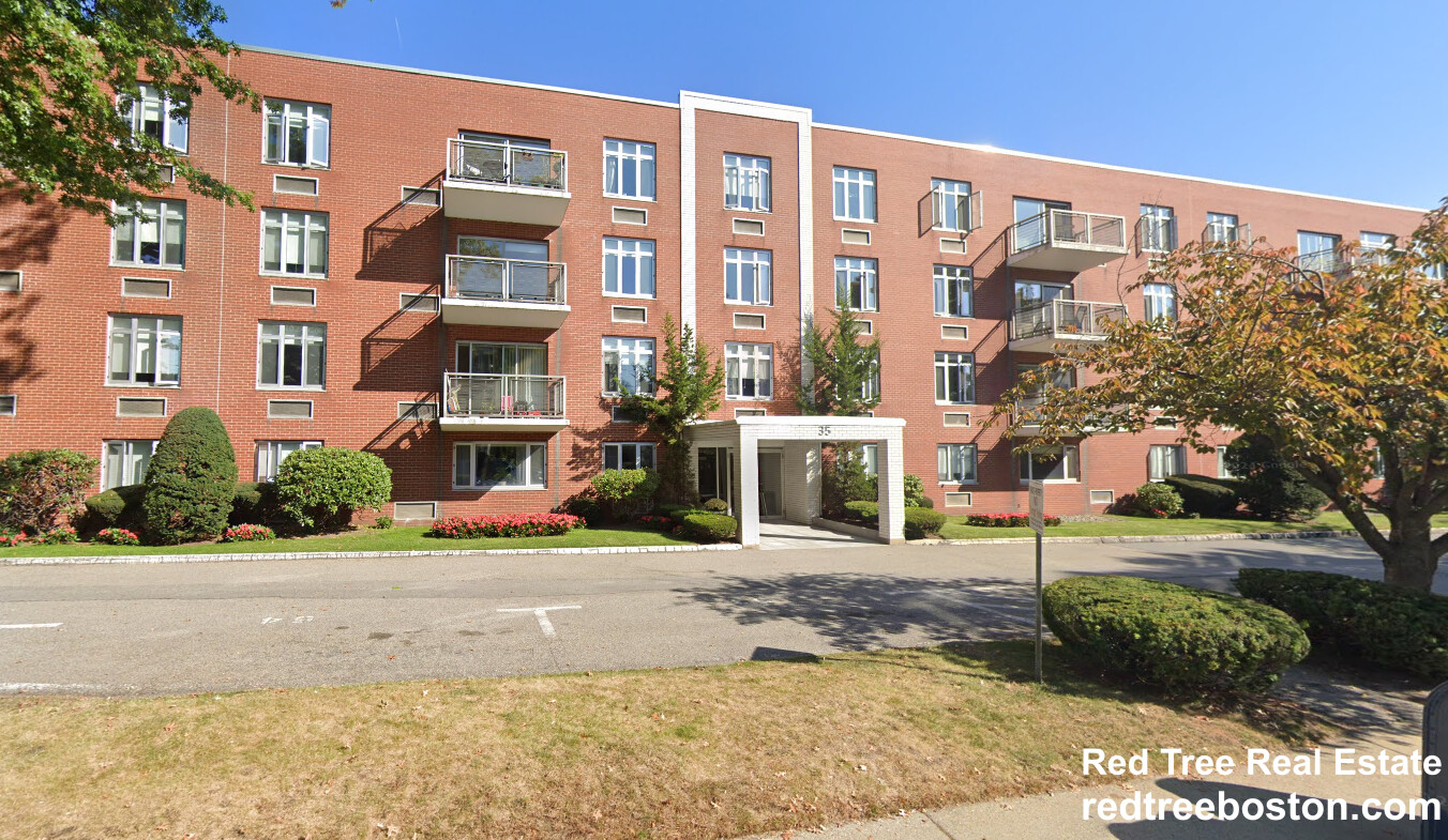 35 Vernon St, Coolidge Corner