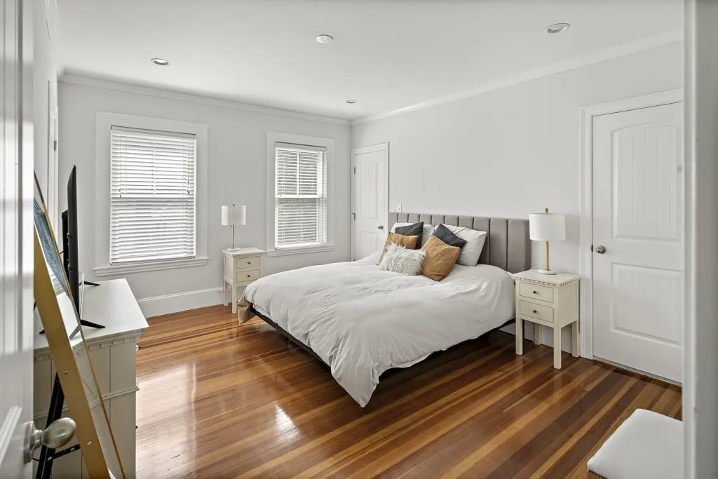 1281 Walnut St, Newton