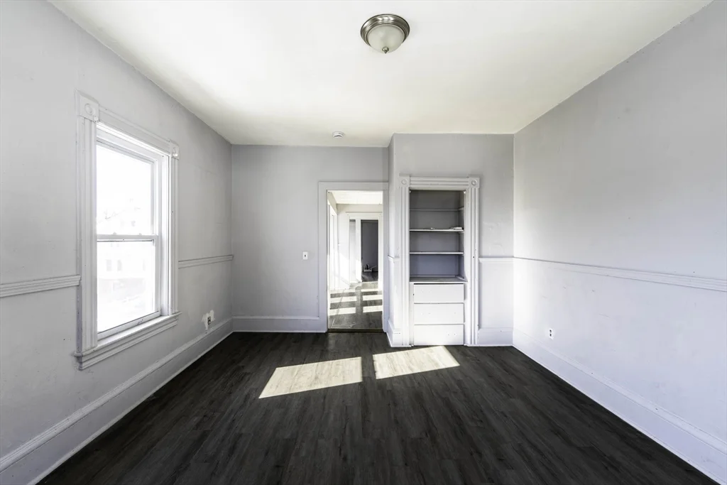 30 Chestnut St, Fitchburg