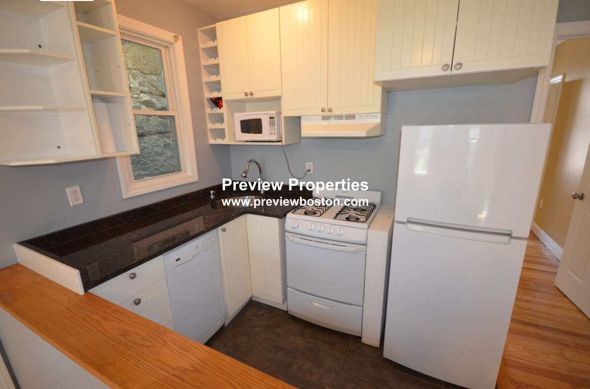 12 Cheever Ct, East Boston