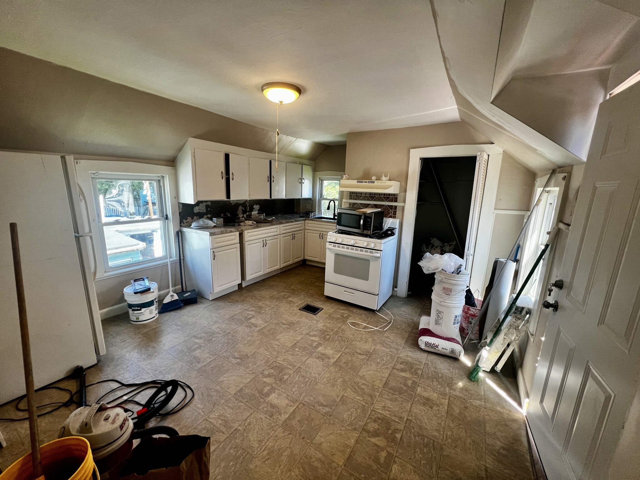 93 Grove St, West Lynn