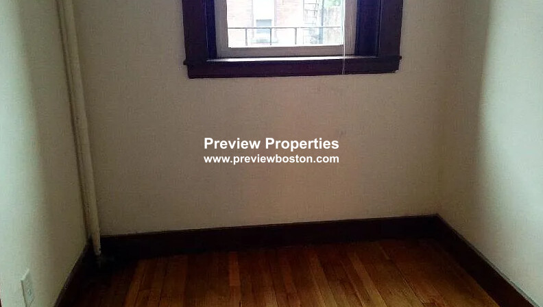 849 Beacon St, Fenway