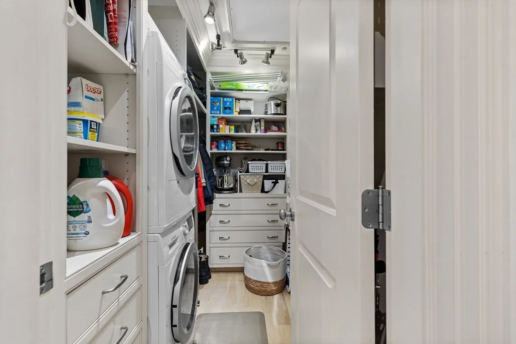 238 Marlborough St, Back Bay