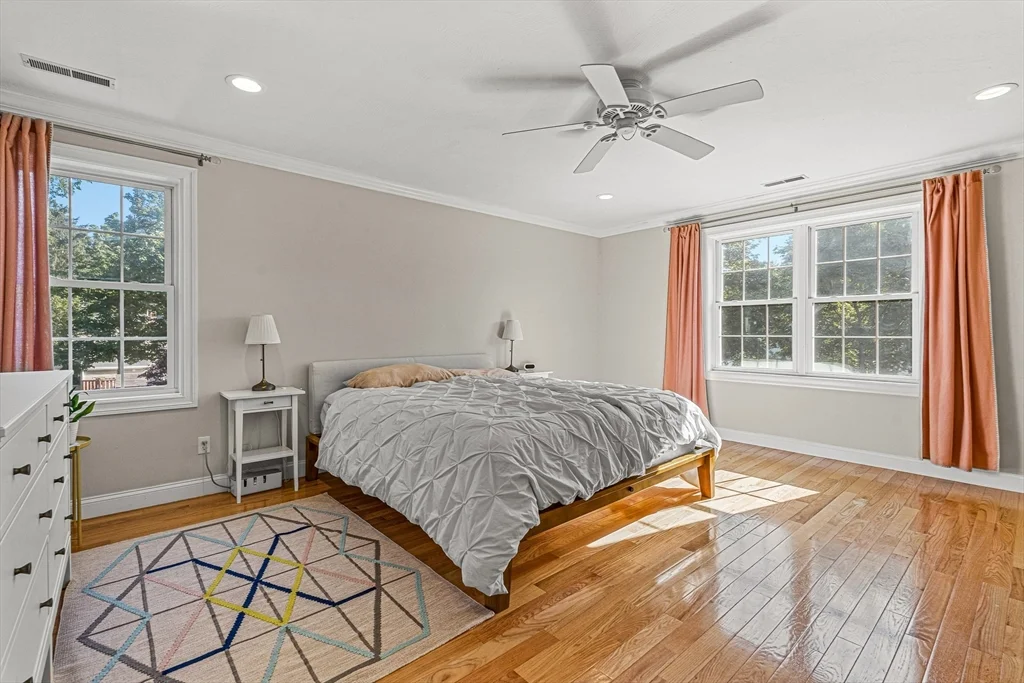 176 Washington St, Reading