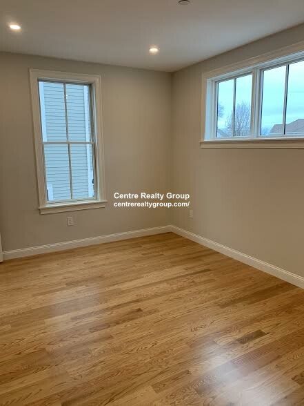 54 Waverly St, Brighton