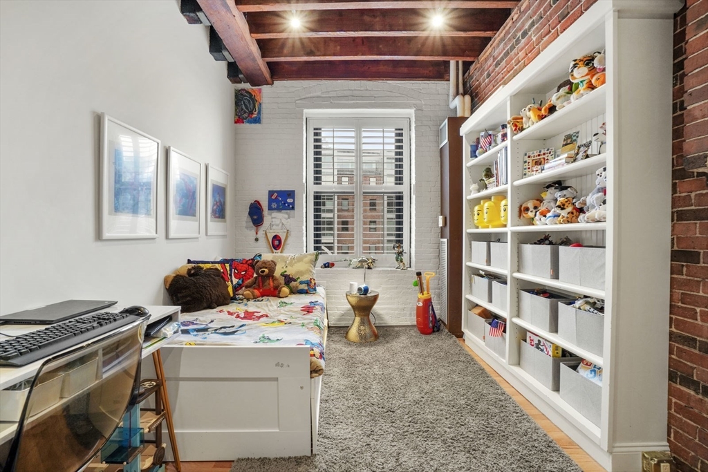 28-32 Atlantic Ave, Waterfront