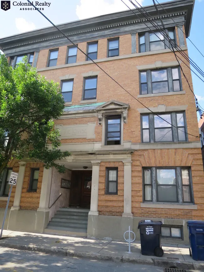 7 Upland Rd, Neighborhood Nine