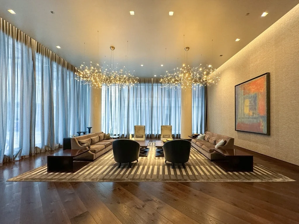 1 Franklin St, Midtown