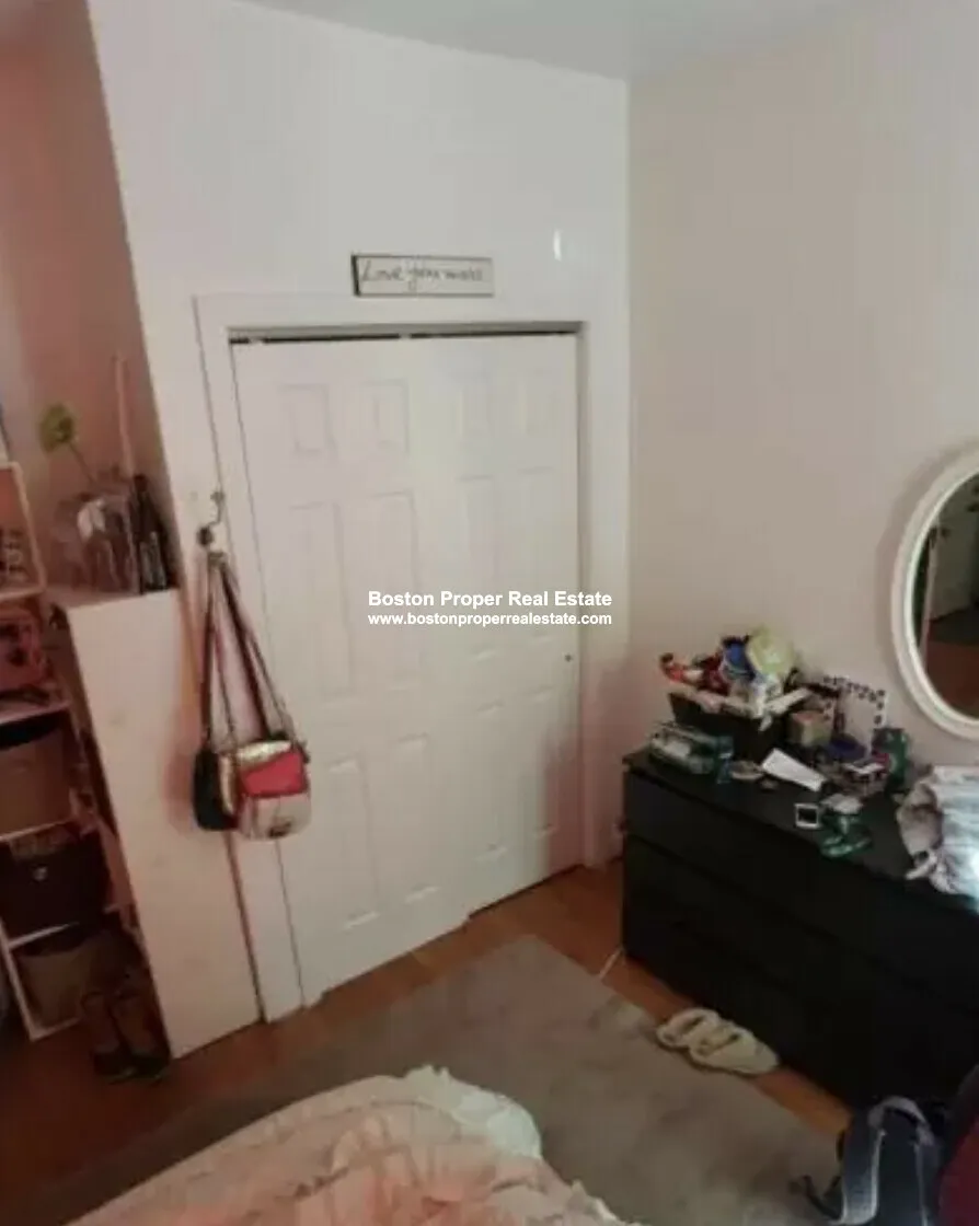 26 Hemenway St, Fenway